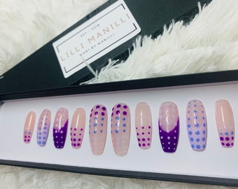 Uñas postizas de lunares morados/pintadas a mano
