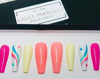 Uñas a presión de ataúd arcoíris pastel primaveral / Uñas acrílicas pintadas a mano