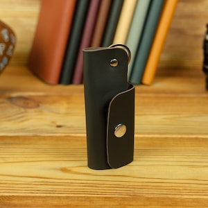 Scratch Resistant Full Grain Leather Key Case with Snap