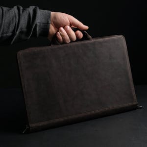 MacBook-Hülle aus Vollnarbenleder: Reißverschlusstasche, 13-Zoll-Laptop-Ordner