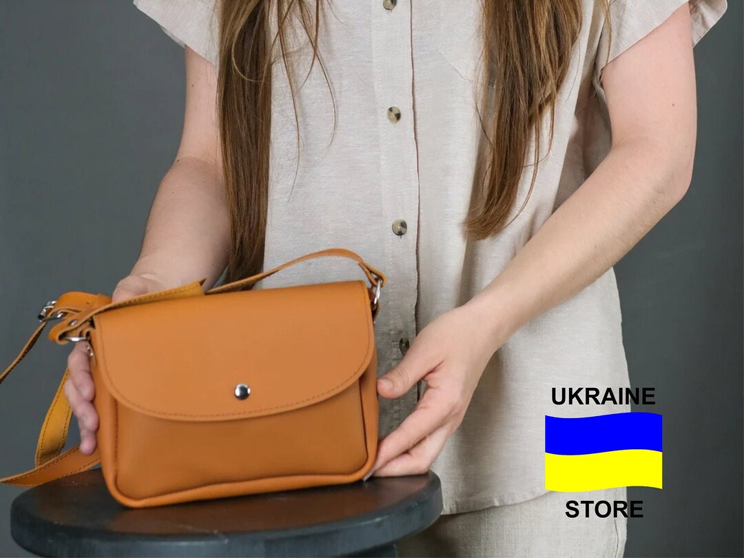 Leather Shoulder Bag, Pastel Summer Bag, Round Flap, Leather Purse for