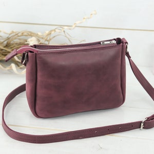 Umhängetasche aus Leder, Kleine Crossbody-Tasche für Frauen, Ledertasche für sie, Geschenk für Mama, Jeden Tag tragen
