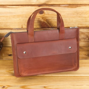 Leather MacBook Sleeve with Handle: Felt-Lined Laptop Case