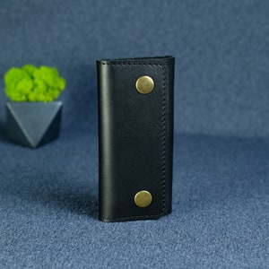 Trifold Leather Key Case, Leather Key Chain,  Leather Key Bag, Compact Key Case, Compact Leather Key holder, Button Snap, Free Initials