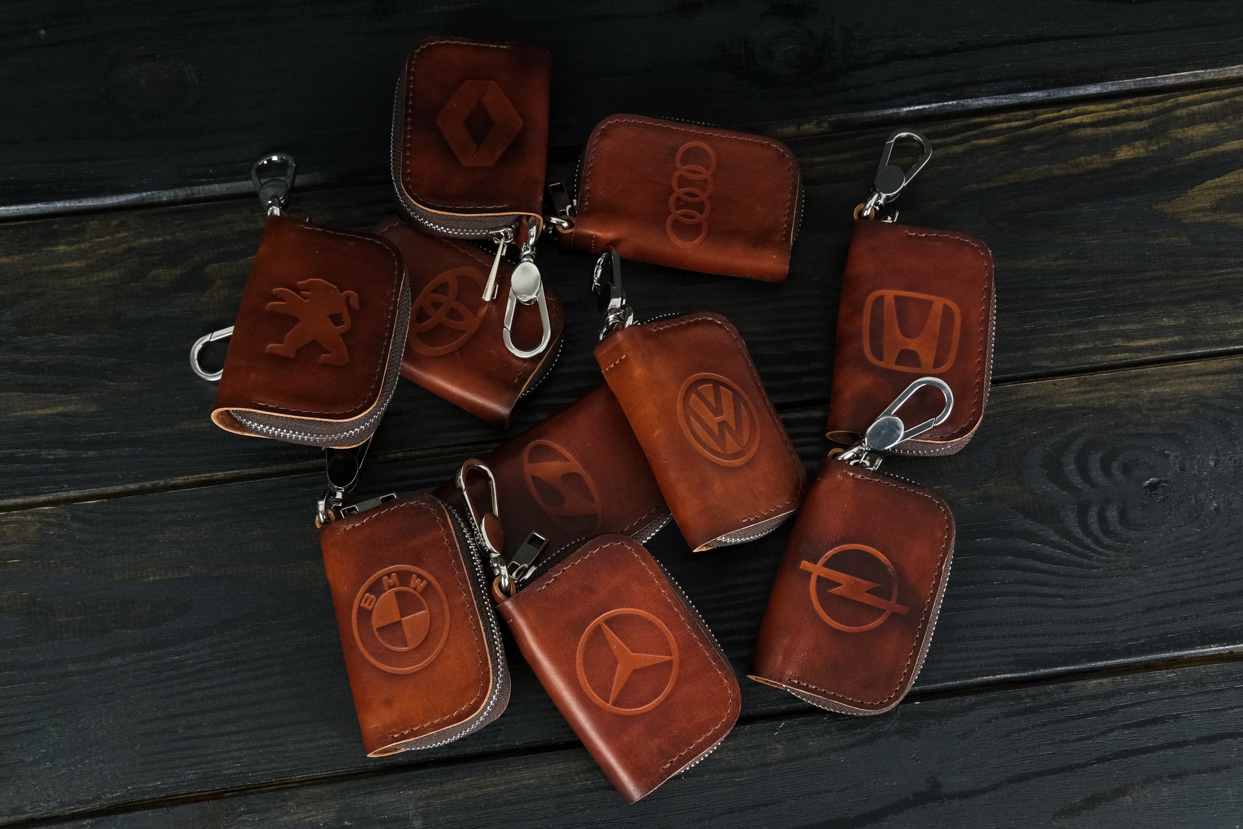 Personalised Leather Key Case With Car Logo Free Car Logo -  Norway