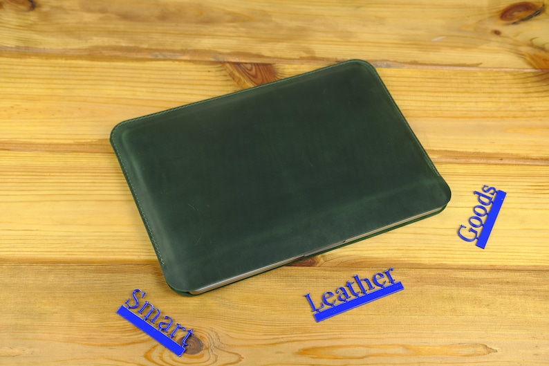 Personalized Leather Sleeve for MacBook, MacBook 2020 Case, 16 inch Laptop Case, MacBook Pro 13 2020 Cover, Slim Leather Laptop Cover Green