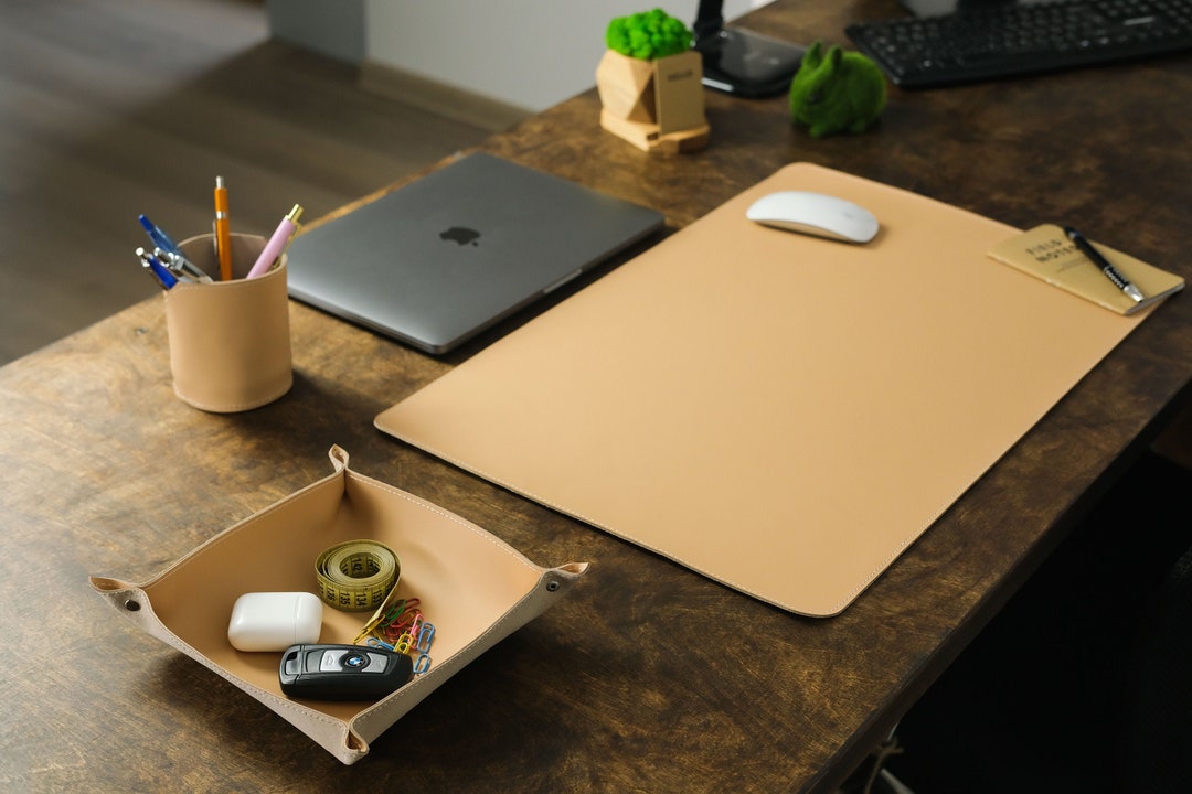 Leather Desk Organizer Set: Large Desk Pad, Valet Tray, Pen Cup - Etsy