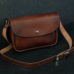 Small Shoulder Bag Round Flap Bag Vintage Leather Purse for - Etsy