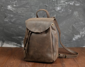 Vintage Leather Drawstring Backpack: Personalized Small Rucksack