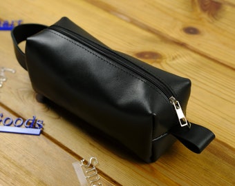 Personalized Leather Dopp Kit, Men's Travel Toiletry Bag