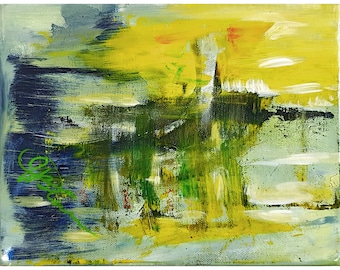 Op de afbeelding: Abstract schilderij in een geel, groen en blauw kleurenschema. Het schilderij heeft een textuur en lijkt te zijn gemaakt met penseelstreken.