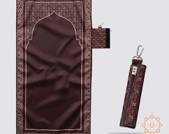 Mini Travel Prayer Mat: Waterproof Taslan Sajadah - Muslim Gift