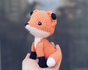 Fox Amigurumi Crochet Pattern: Apricot the little Fox (English)