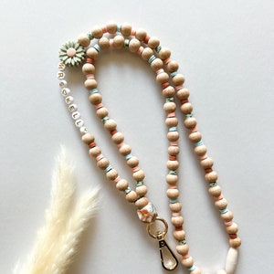 Boho Flower Wood Bead Wood Beaded Teacher Lanyard, ID Badge Keys Holder with Clip, Back to School, Teaching Appreciation Gift, New Teacher