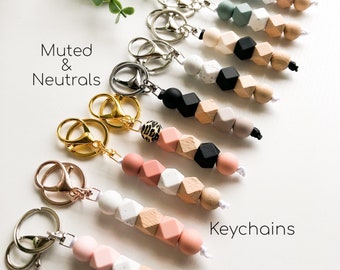 Muted and Neutral Colors Silicone and Wood Bead Keychain, Beaded Keychain With Clip, Silver Keyring, Boho Minimalist, Back to School Gift