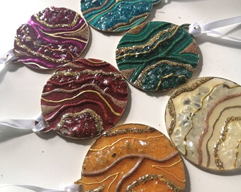 Resin Geode Christmas Baubles: Gold Glitter Ornaments (Set of 2)