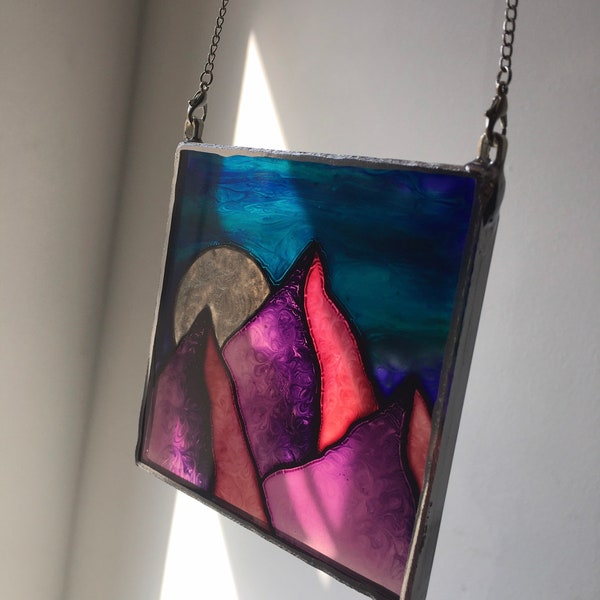 Faux vitrail, oeuvre d'art en résine, vitrail montagne lune, attrape-soleil, suspension murale, cadeaux pour maman, cadeau de pendaison de crémaillère, art du vitrail