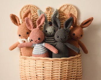 Peluche doudou lapin au crochet / amigurumi