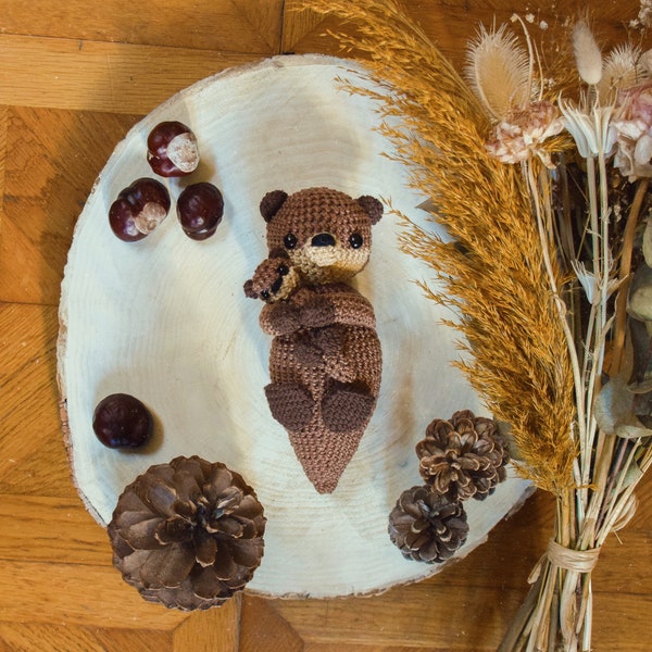 Letizia la loutre et louise son bébé / peluche doudou loutre au crochet / amigurumi