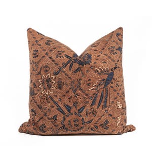 Vintage Javanese Batik Pillow Cover – Classic Sidomukti Motif