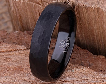 Zwarte wolfraam trouwring: gehamerde geborstelde afwerking, uniseks ring van 6 mm