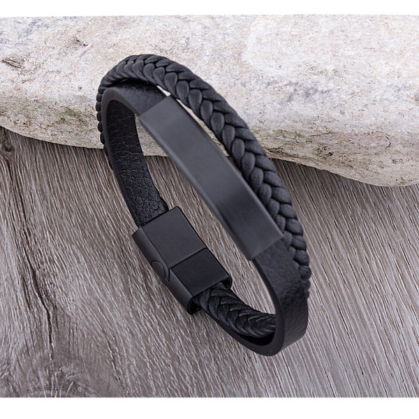 Bracelet homme en cuir noir en acier inoxydable avec plaque de gravure noire et fermoir coulissant magnétique sécurisé en acier | Cadeau idéal pour lui