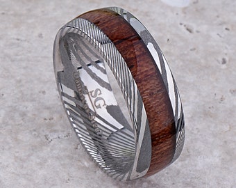 Damascus Steel Men's Weddings Band 8mm Wide with Padauk Wood Inlay, Engagement Gift For Boyfriend, Promise Ring for Him, Alternative Design