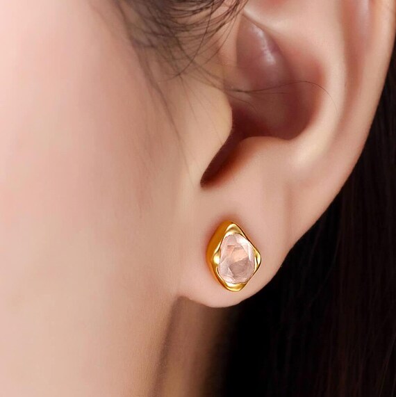 Orecchini a bottone in quarzo rosa naturale grezzo, coppia di connettori da 18 mm - Italia