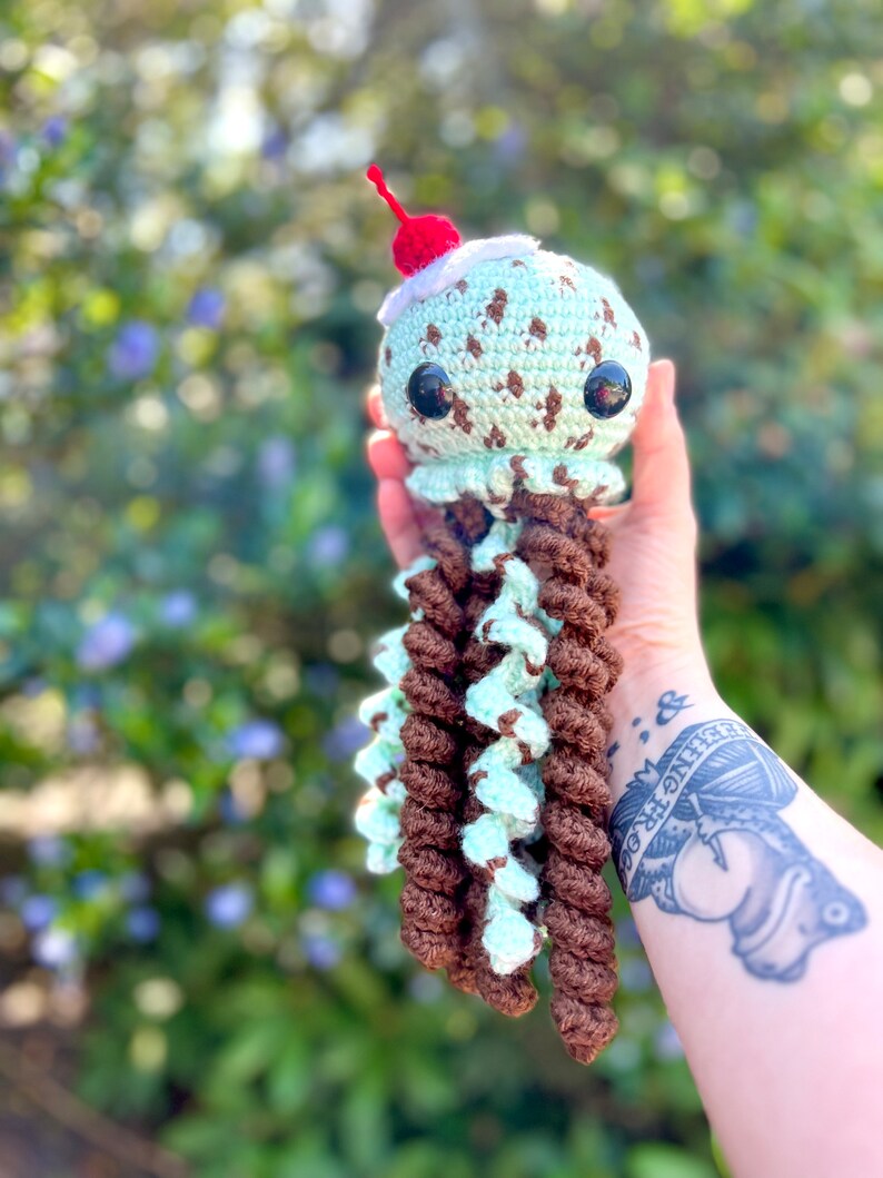 Dessert Jellyfish Amigurumi Pattern image 6