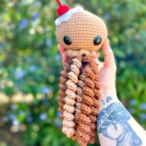 Dessert Jellyfish Amigurumi Pattern image 5