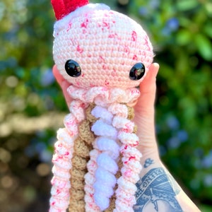 Dessert Jellyfish Amigurumi Pattern image 3