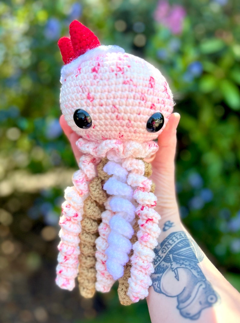 Dessert Jellyfish Amigurumi Pattern image 3