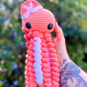 Dessert Jellyfish Amigurumi Pattern image 1