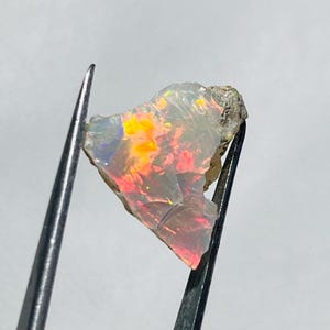 100% Natural Ethiopian Opal Rough Welo Fire Crystal Opal Raw Size:- 18x17x11 Mm. AAA+ Natural Ethiopian Opal Raw Making All Jewelry. 9 Ct.