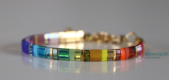 Bracelet Surfeur Ajustable - Perles Vertes, Noires, Rouges Sur Acier Doré - Neuf Sans Boîte