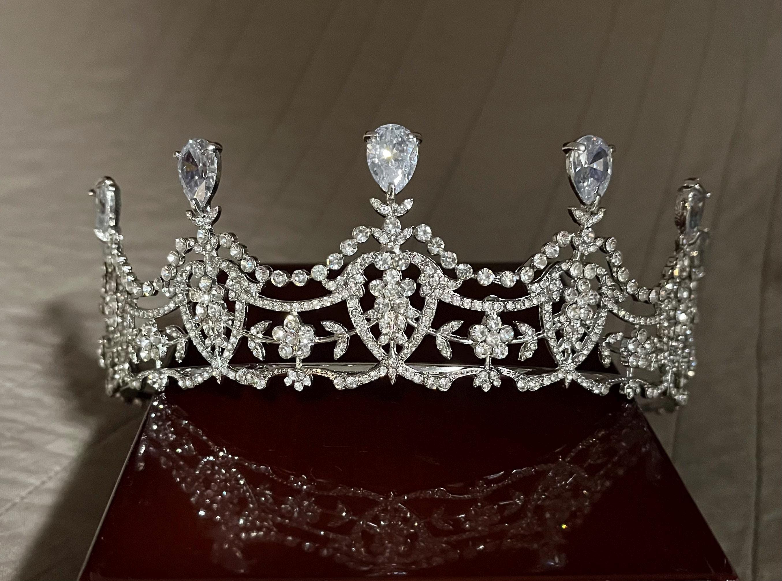 Cool Design ショップ　TIARA II The Kelch Adaptable Tiara Replica - Etsy
