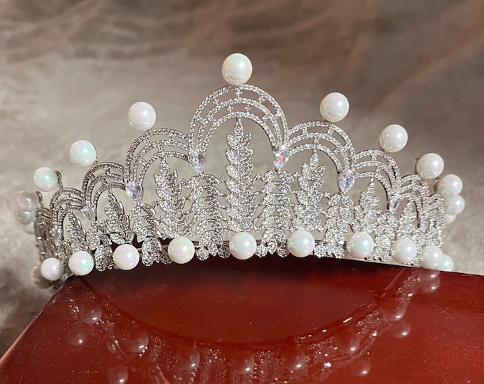 Bridal Tiara, Lover's Knot Royal Pearl Tiara,royal Tiara Replica