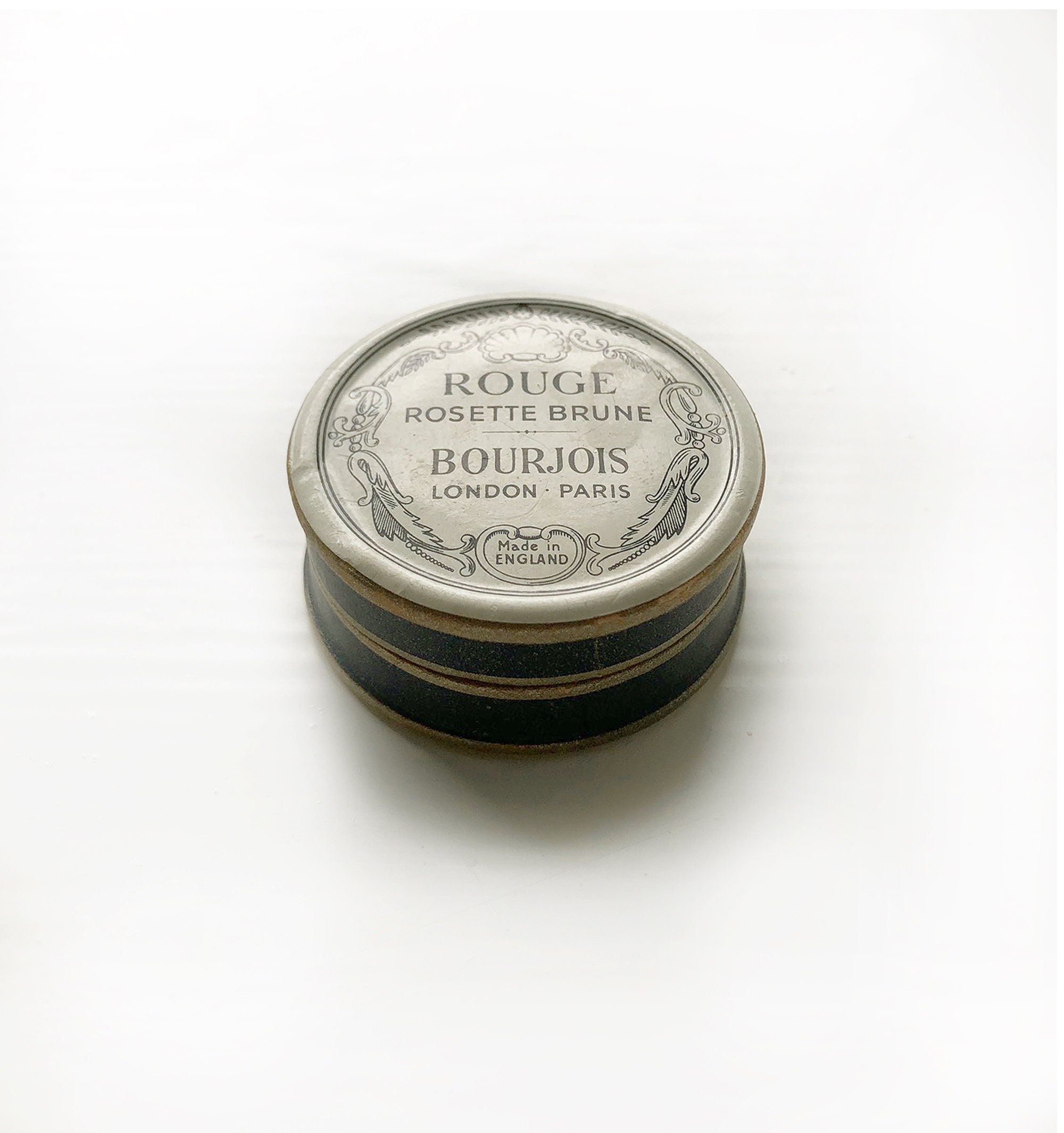 LES ANNEES FOLLES：アンティーク パウダーボックス BOURJOIS