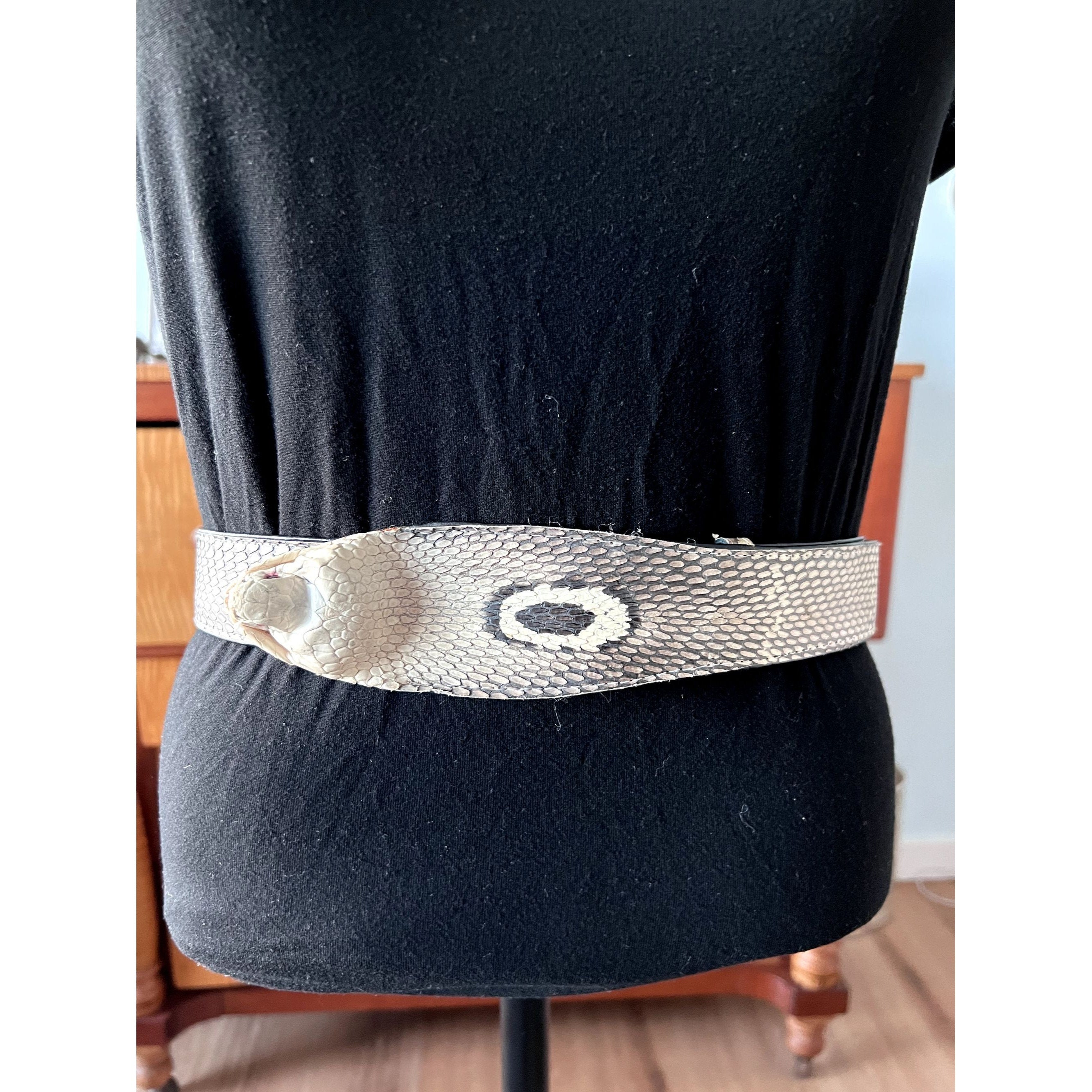 Vintage White Black Cobra Belt - Real Cobra? / Eclectic Cos  display picture 2