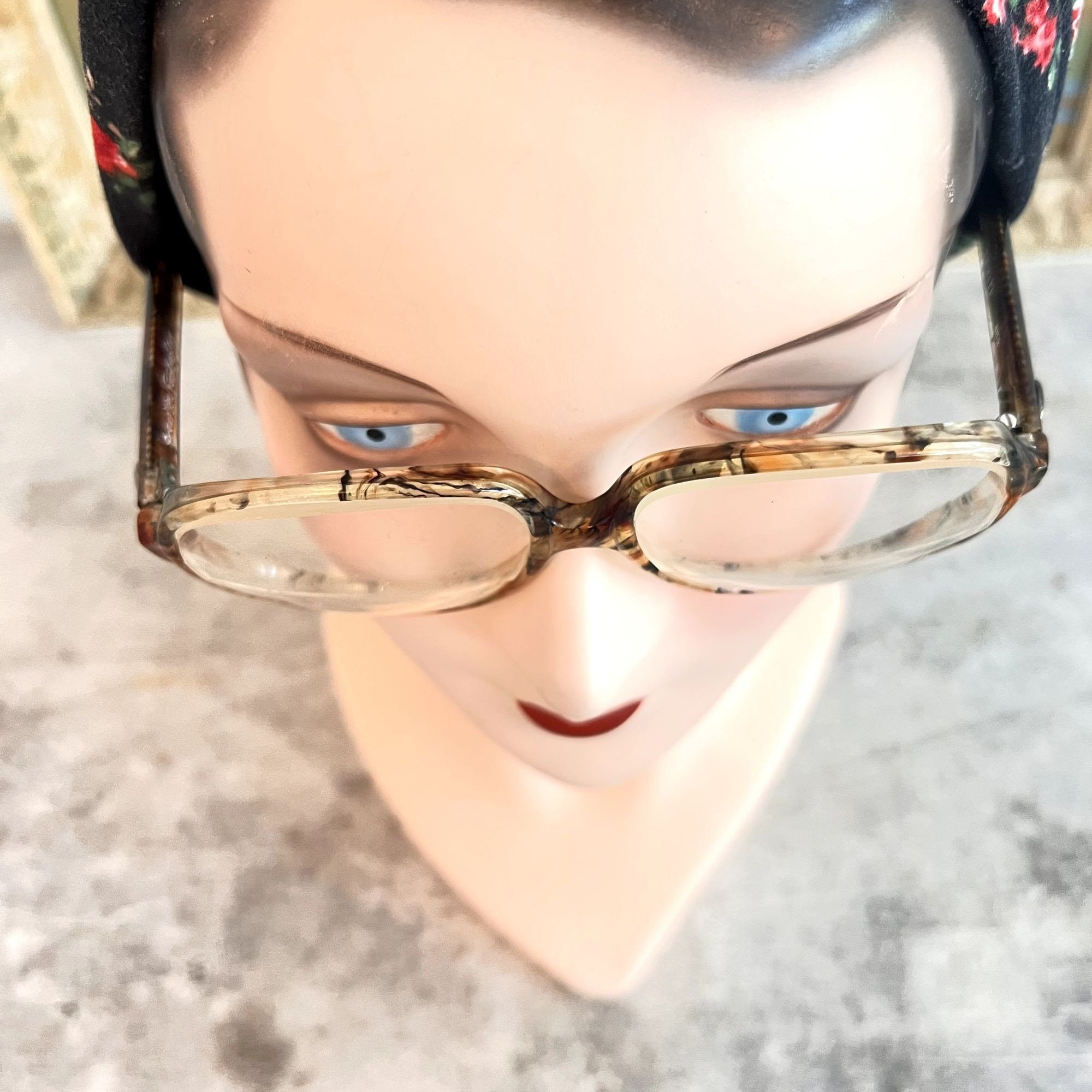 Vintage 1970s Eye Glasses Groovy Retro Oversize Diane Von  display picture 3