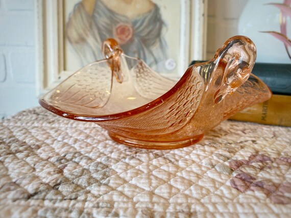 Elegant unusual vintage pink glass swan handles bowl