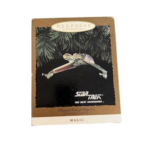 Star Trek Klingon Bird Of Prey Hallmark Keepsake Ornament 2009 Magic Flickering Lights 4.5&quot; X 6&quot;