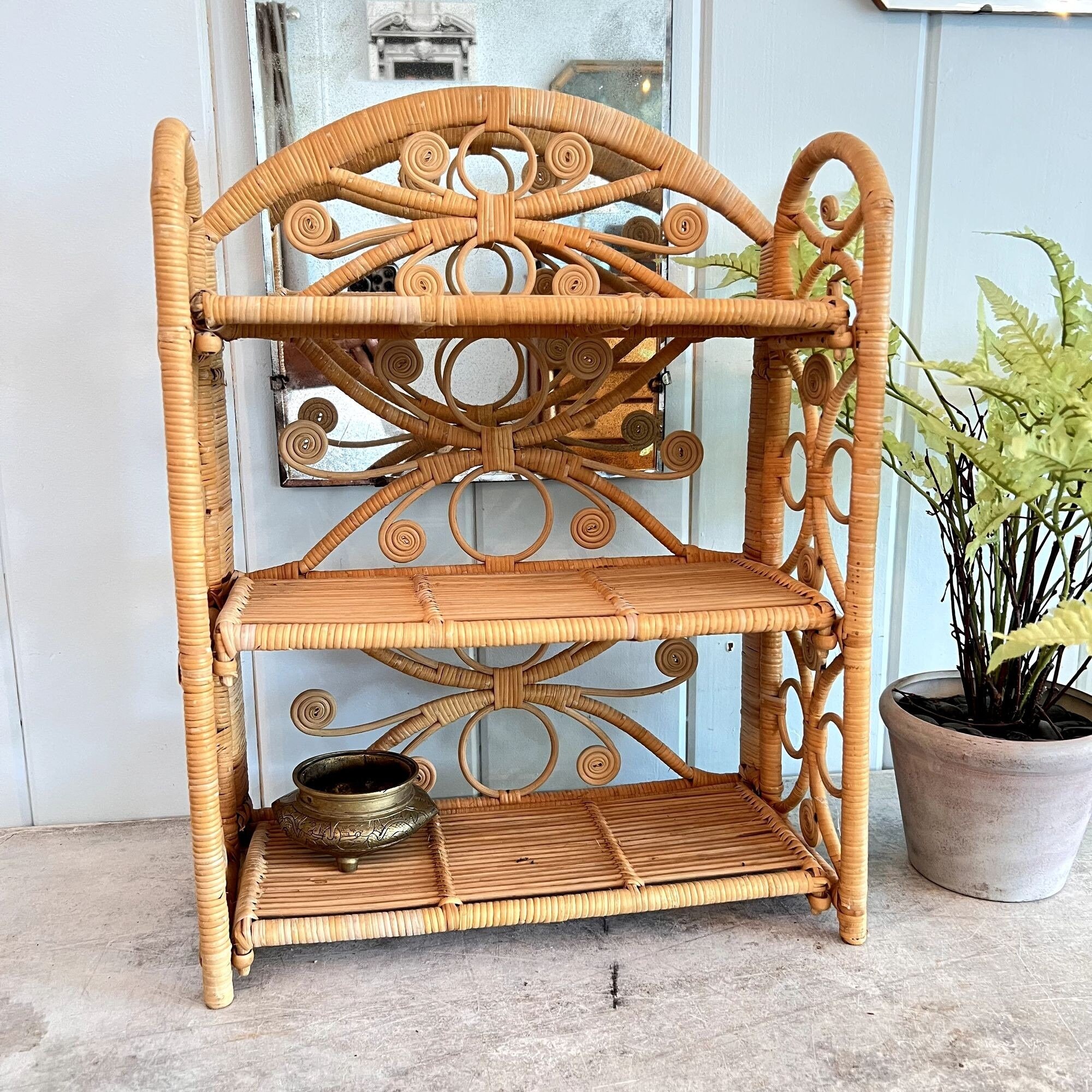 Vintage rattan shelf deals