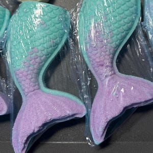 Mermaid Tail Bath Bomb (Single Bath Bomb)