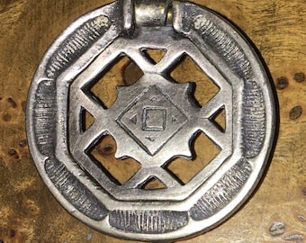 KBC Antique Silver Round Ring Pull Mango de cajón octogonal