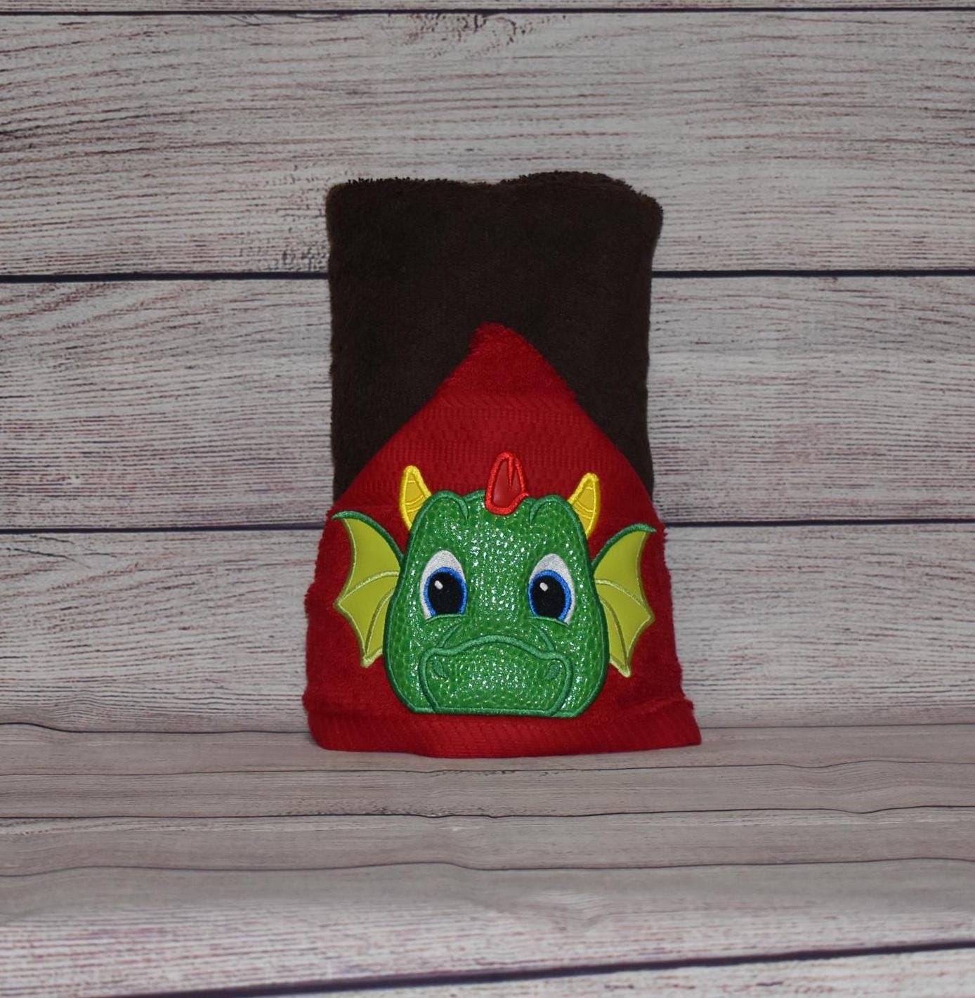Personalized Dragon Hooded Towel for kids, gifts for kids, hooded bath towel for toddlers, baby shower gift, pool towels - Thumbnail 3