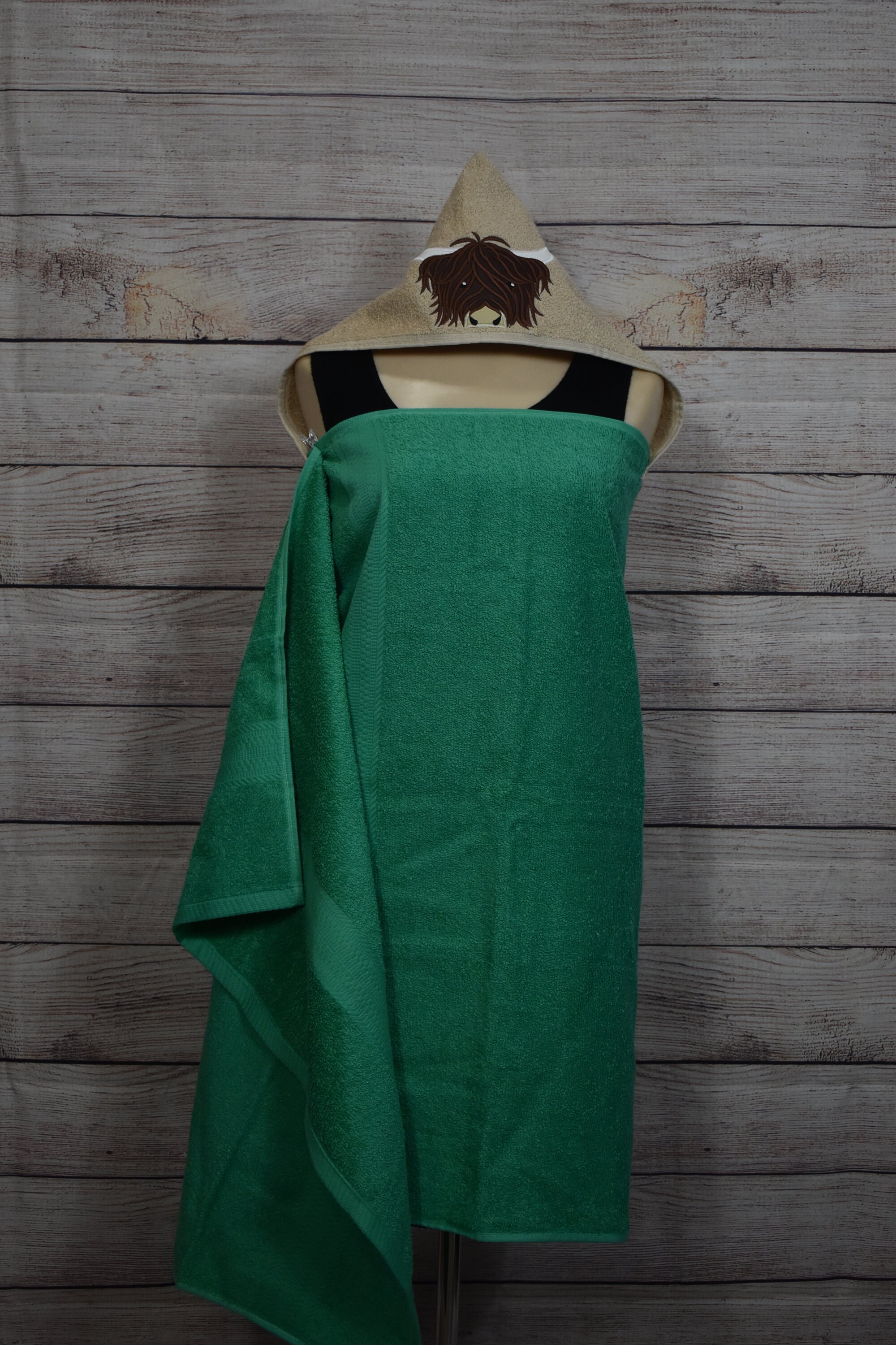Personalized Highland Cow Hooded Towel for kids, gifts for kids, hooded bath towel for toddlers, baby shower gift, pool towels - Thumbnail 4
