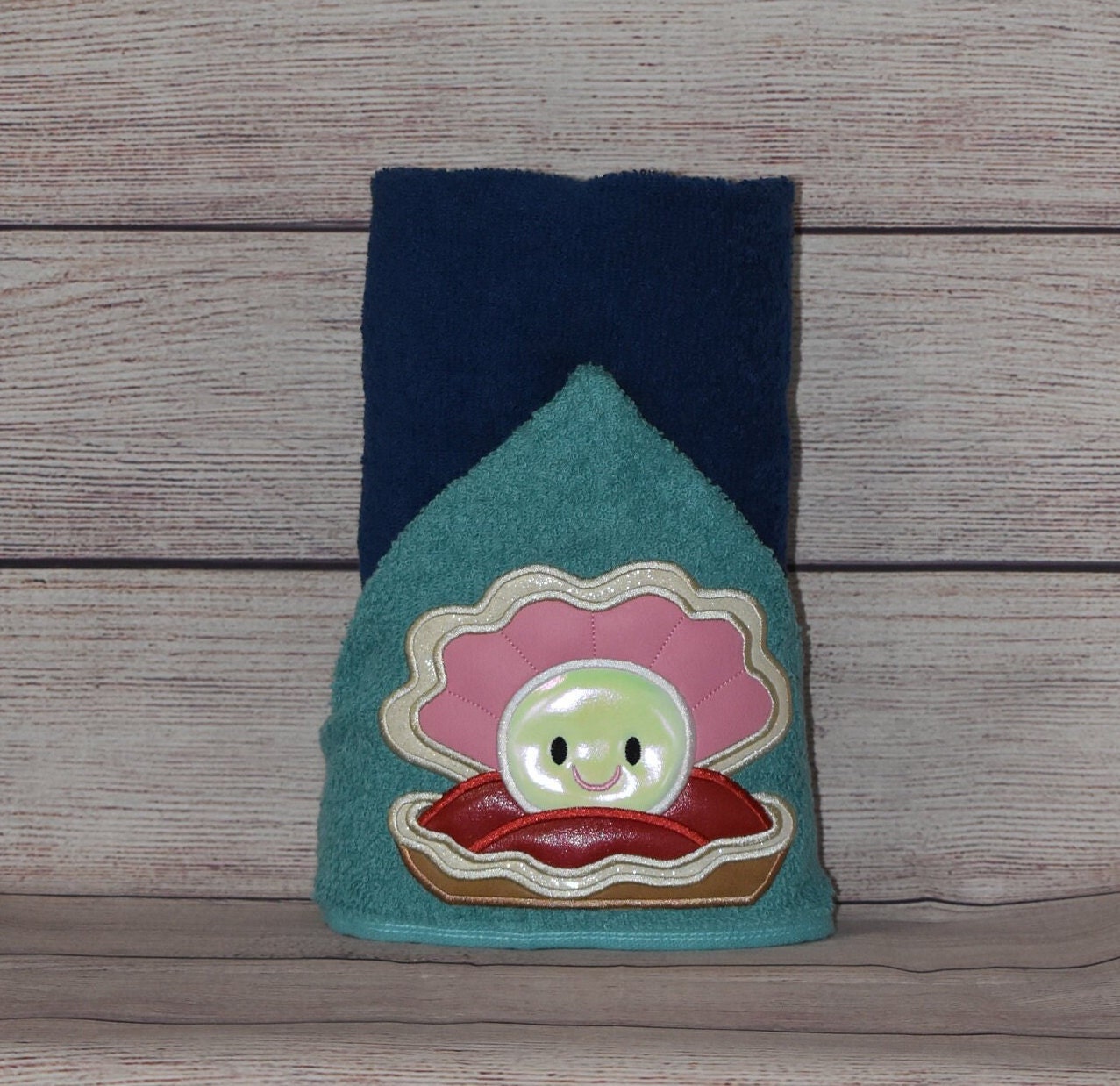 Clam Shell Hooded Towel, Personalized Free, Bath Towel, Pool Towel, Beach Towel, Child Towel, Unique Gift
