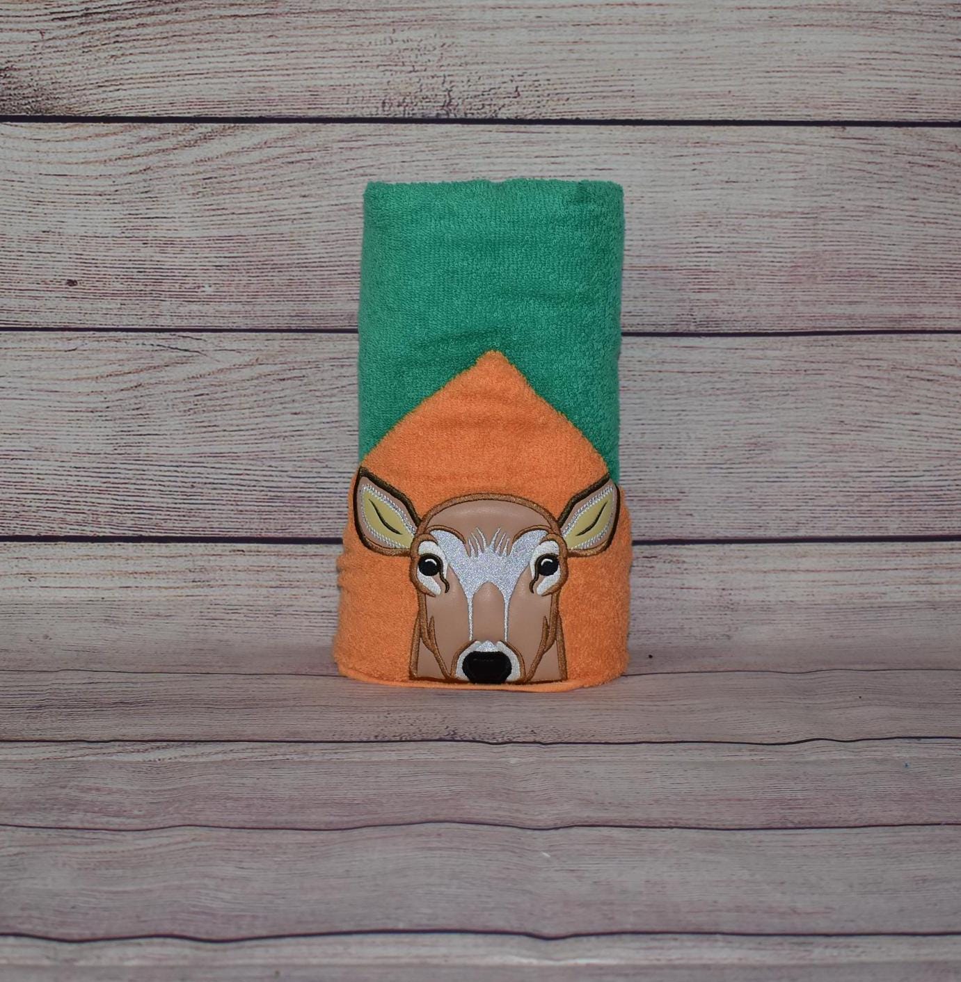 Personalized Deer Hooded Towel for kids, gifts for kids, hooded bath towel for toddlers, baby shower gift, pool towels - Thumbnail 3