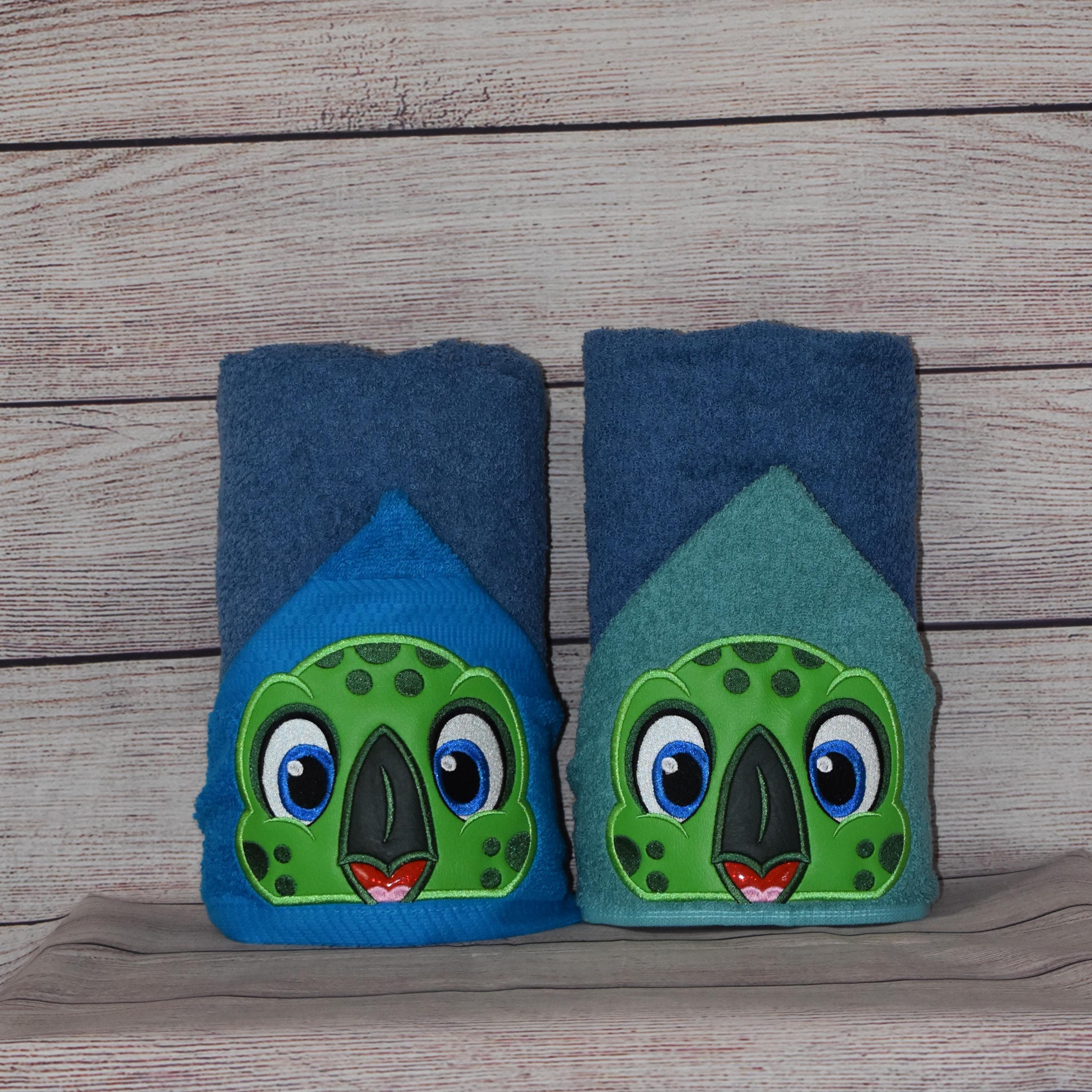 Sea turtle Hooded Towel, Personalized Free, Bath Towel, Pool Towel, Beach Towel, Child Towel, Unique Gift